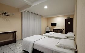 Savaris Apart Hotel - Flats E Suítes  2*